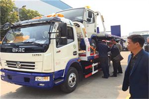 青山区汽车道路救援拖车价格